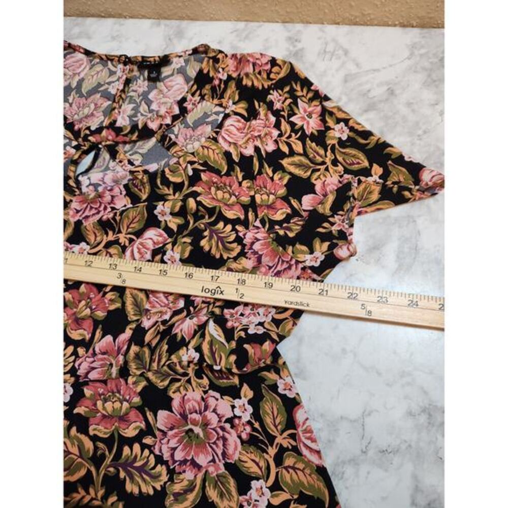 Torrid Womens Multicolor Floral Short Sleeve Crepe Cage Front Blouse Top Size 1X - Picture 5 of 6